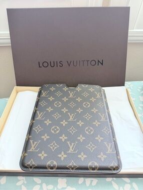 Authentic Louis Vuitton Monogram Tablet Sleeve in Brown and Gold